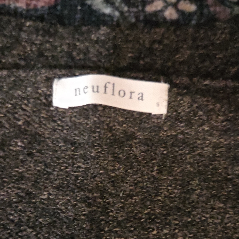 Neuflora Lacey Cardigan - Charcoal - Picture 6 of 10